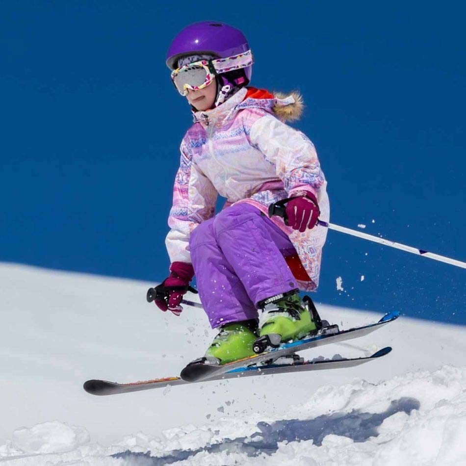 Ice skis. Дети на лыжах. Лыжи Kid. Skiing Kids. Children's Skiing.