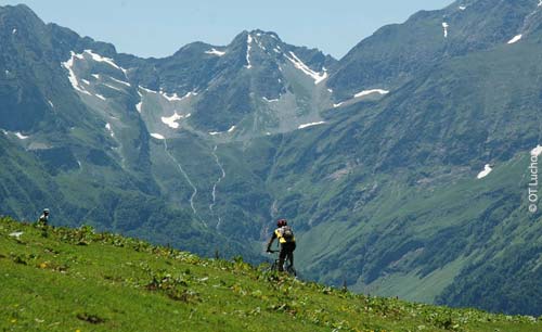 Mountain biking in Luchon in the Pyrenees