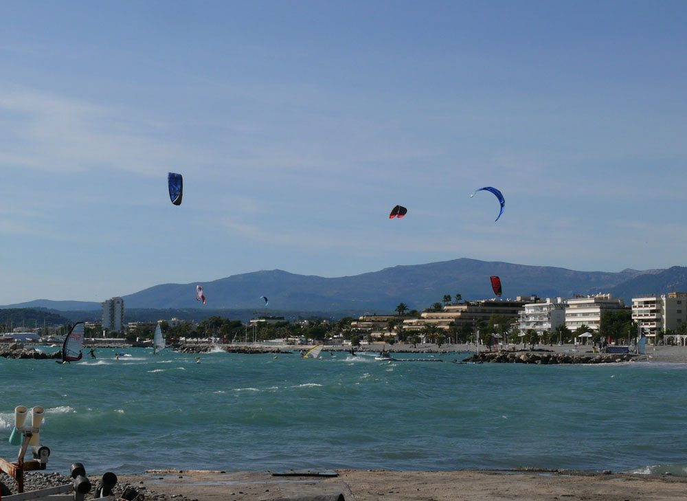 Saint-Laurent-du-Var Kitesurfing - view of the bay