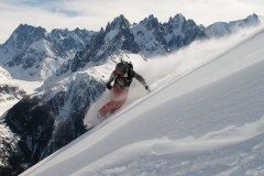 Freeride snowboarding in Chamonix-Mont-Blanc