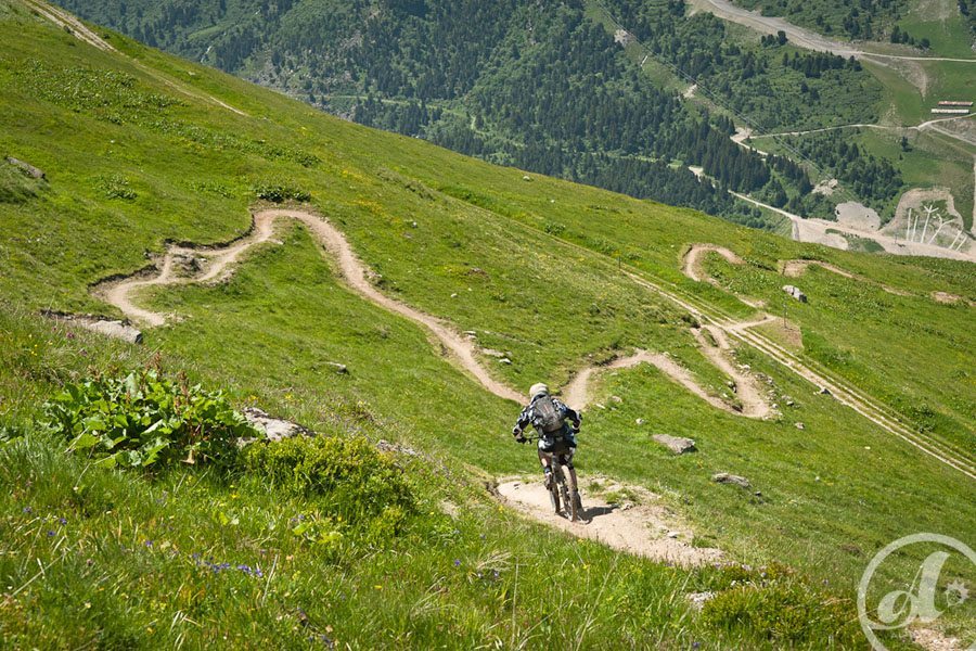 Singletrack switchbacks in Méribel