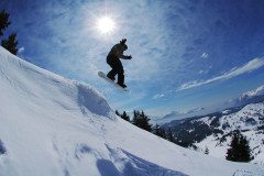 Freeride snowboarding in Morzine