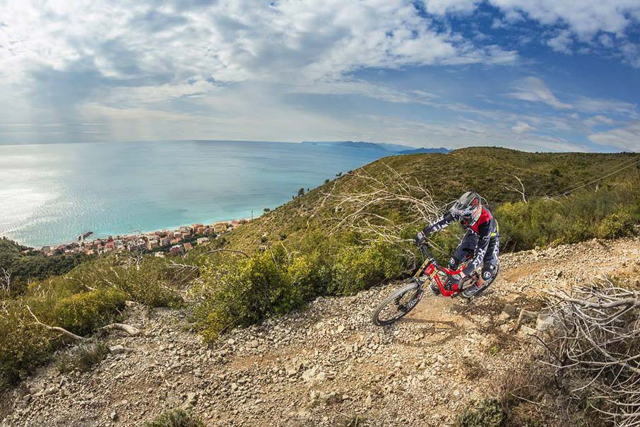 Dry, dusty trails in Finale Ligure