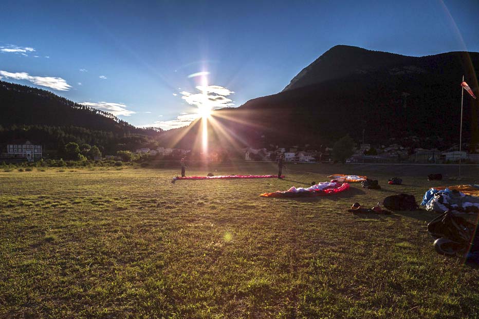 Saint-André-les-Alpes paragliding landing site