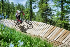 Downhill mountain biking in Le Dévoluy, Hautes Alpes