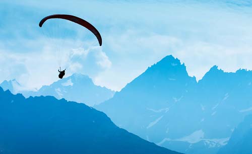 Paragliding in the Tarentaise Valley with Arc Aventures