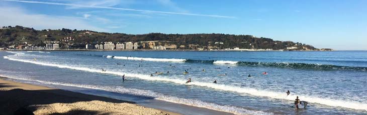 Surfing in Hendaye