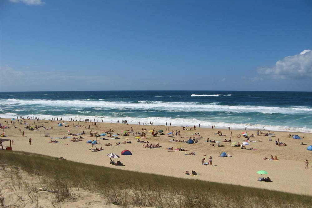 Summer surfing in Messanges, France