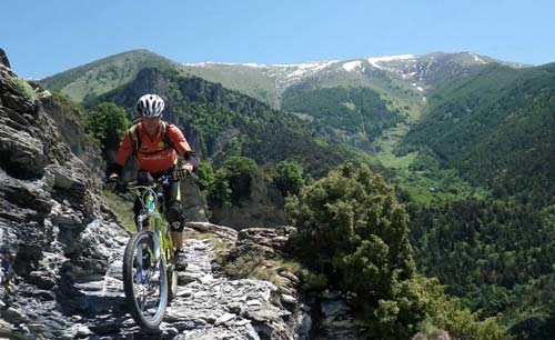 A multi-day Enduro mountain biking adventure across the Southern Alps with Roya Evasion