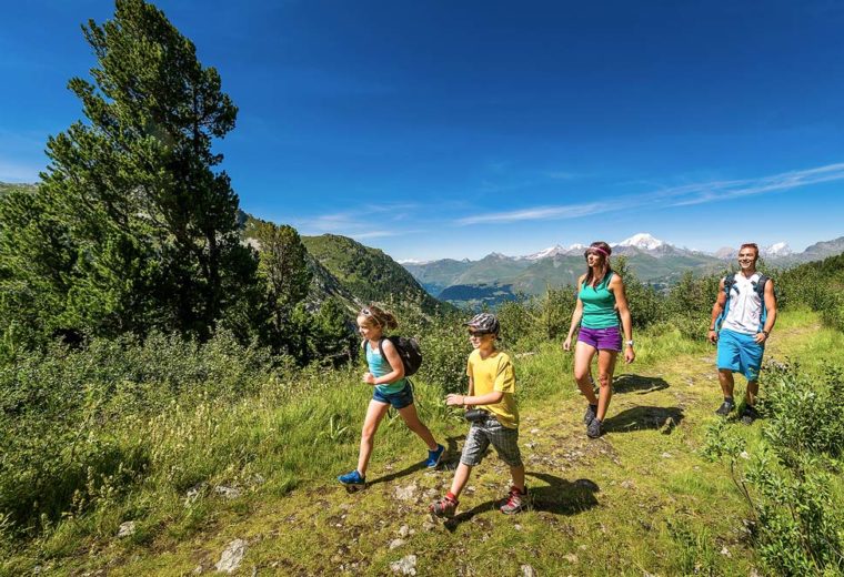 bourg-saint-maurice-hiking