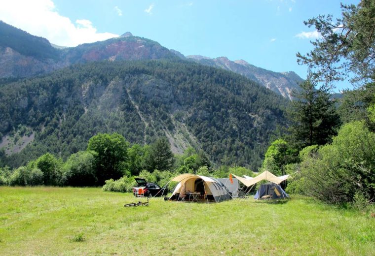 camping-huttopia-la-claree-pitches