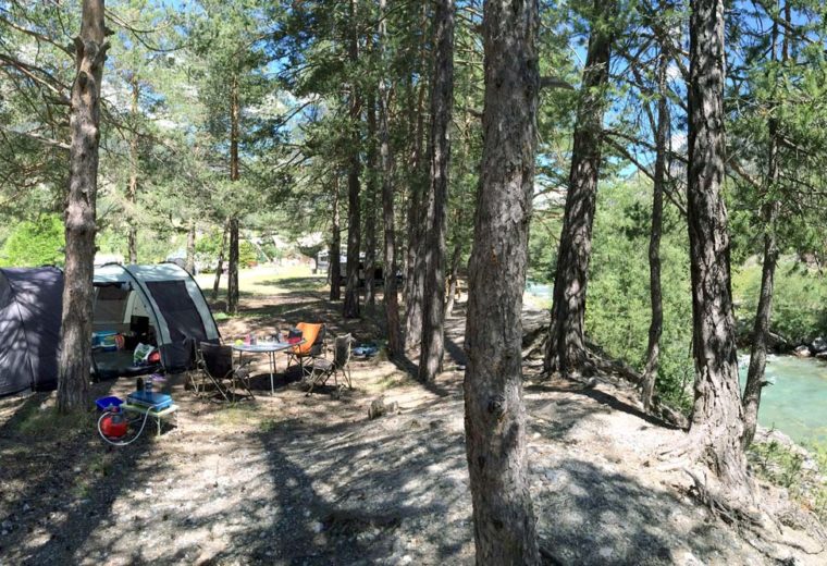 camping-huttopia-la-claree-riverside-camping