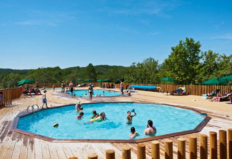 camping-huttopia-sud-ardeche-swimming-pool