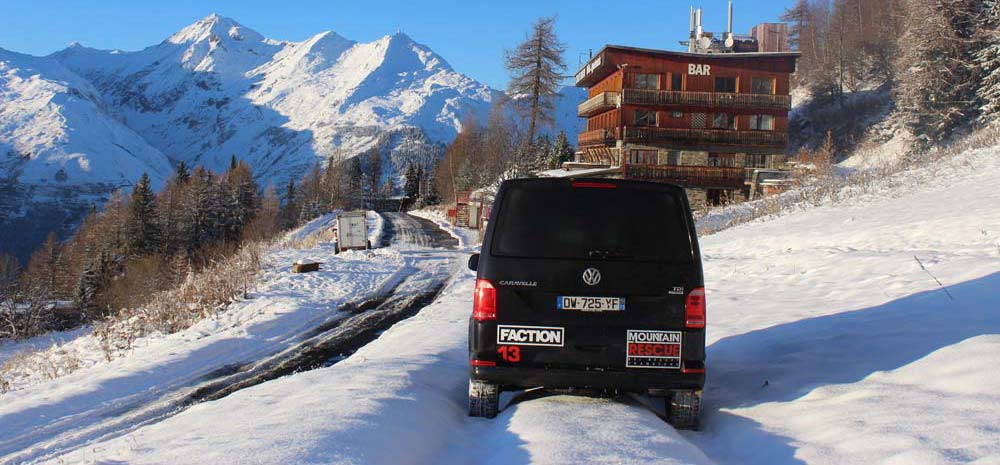 Private Transfers to resorts in the French Alps with Mountain Rescue