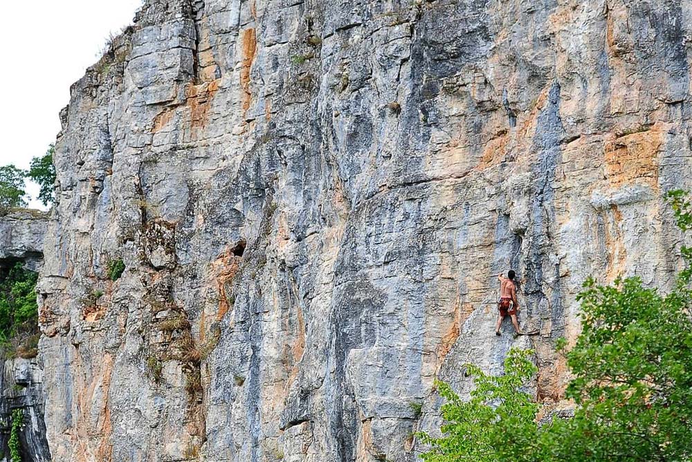 Rock climbing in the Dordogne