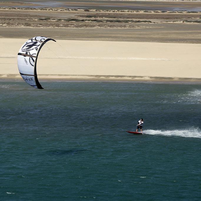 Kitesurfing in Leucate, France