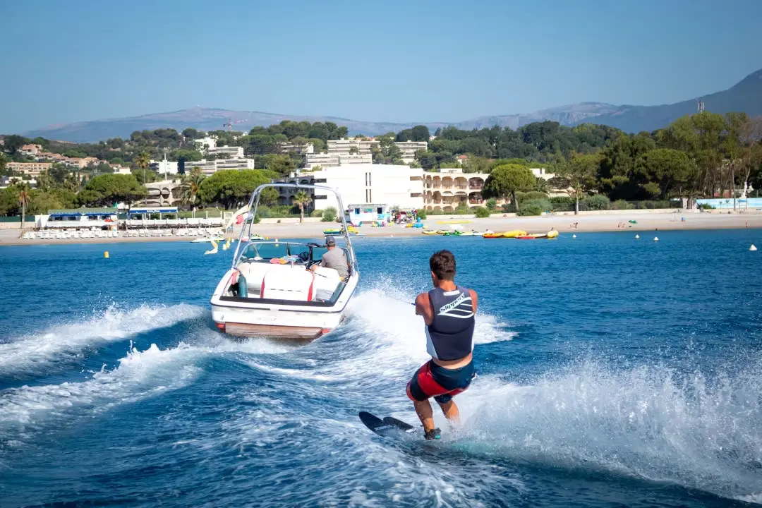 Waterskiing in Antibes