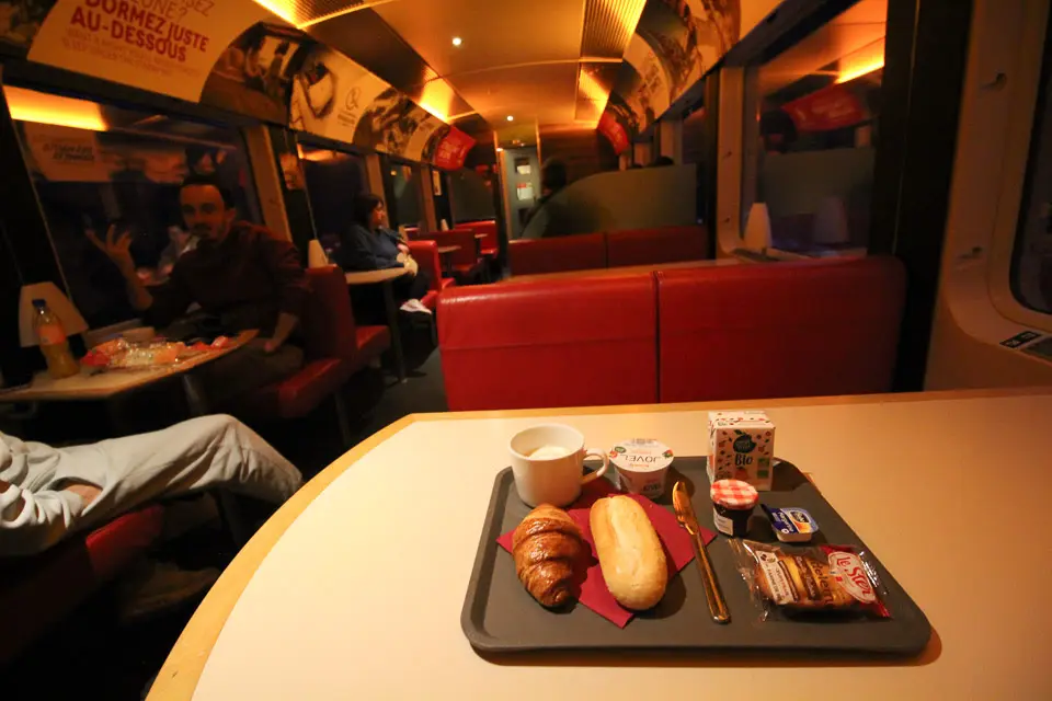 Breakfast cappuccino on the Travelski Night Express