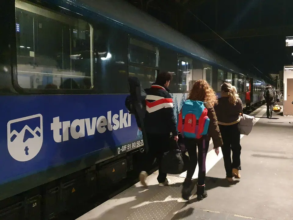 Passengers boarding the Travelski Night Express at Gare de Lyon Platform L