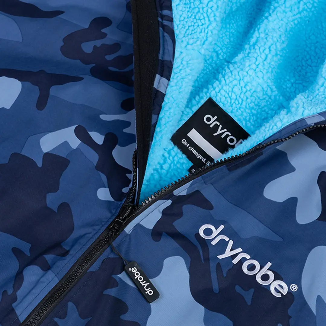 Dryrobe Advance lambswool lining detail