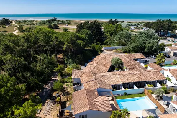 Hotel Île de Ré Aerial view of Hotel Île de Ré in Le Bois-Plage-en-Ré