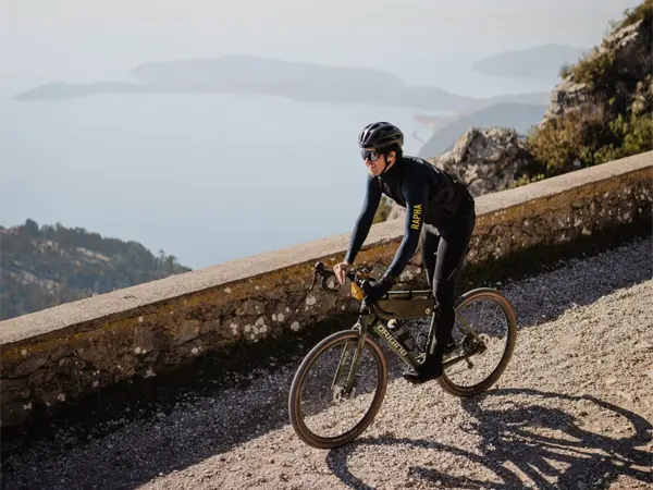 Riding the gravel tracks above Nice