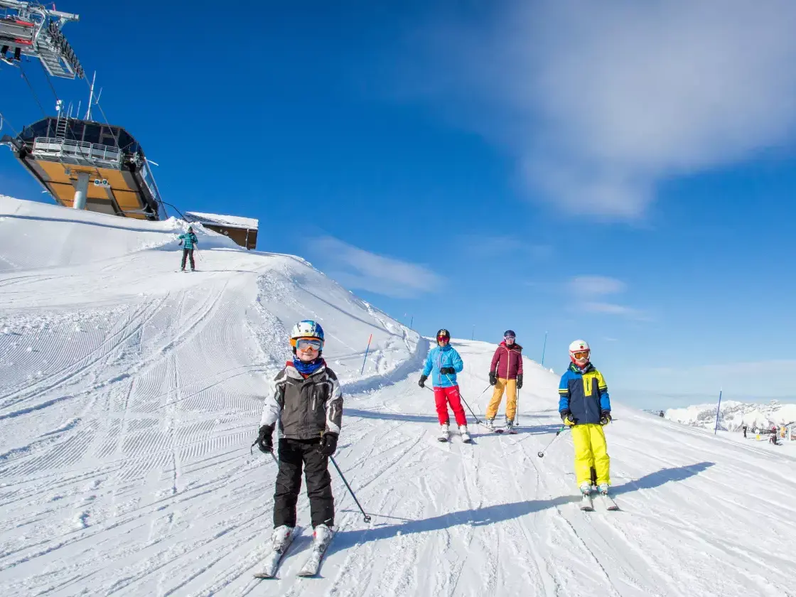 Family friendly skiing on the open slopes of Les Saisies in the Espace Diamant