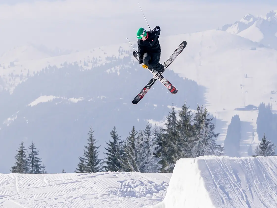 Praz de Lys–Sommand snowpark in Haute-Savoie Skier gets some airtime at the Praz de Lys–Sommand snowpark in Haute-Savoie