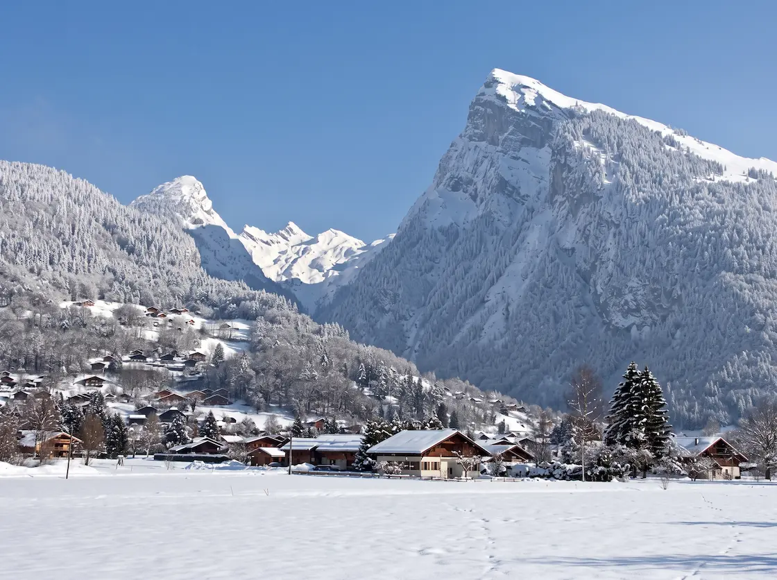 Skiing in Samoëns in the Grand Massif, near Geneva